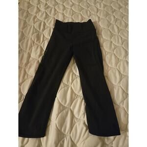 Lululemon Women's Black cropped Yoga Pants Size 2
